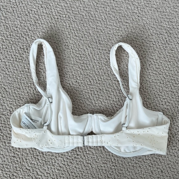 Abercrombie bikini top - Picture 2 of 3